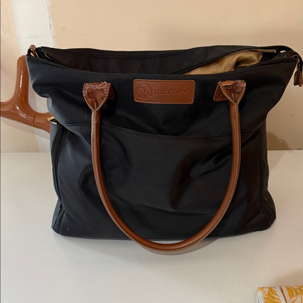 Sarah Wells Abby Breast Pump Tote (Black)